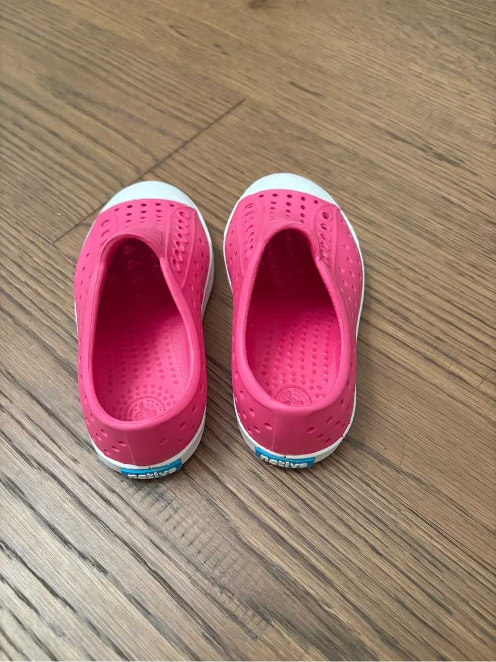 Native Kids Jefferson Slip-On Water Shoes in Hot Pink| size c9